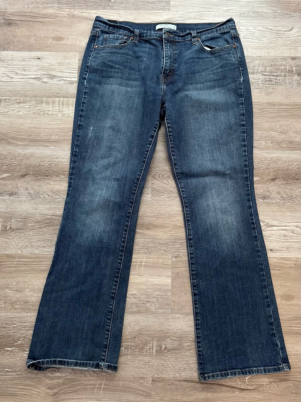 Levi’s Women's Dark Blue Bootcut Jeans